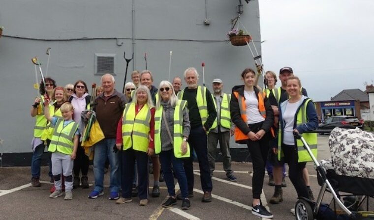 Our Community Litter Pickers in Nov 2021